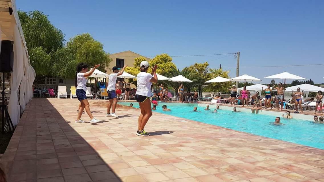 Apartamento Casa Vacanze Barbera Con Piscina Syracuse Exterior foto